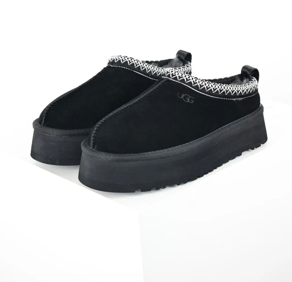UGG (Black)