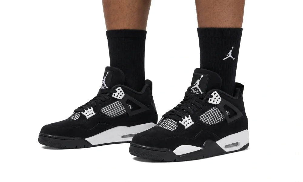 Jordan 4 (white & black)