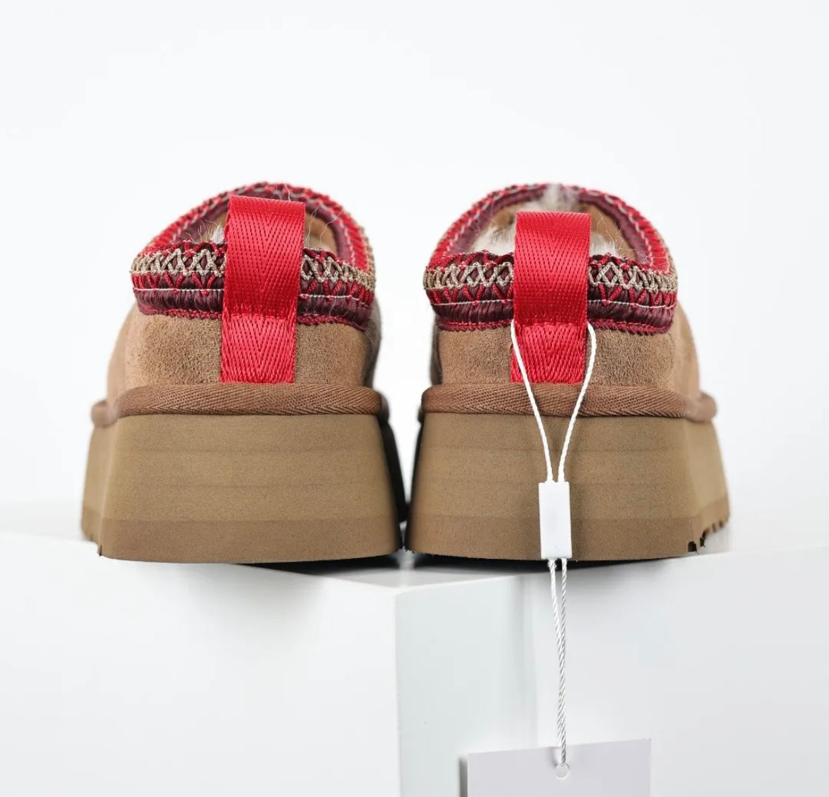 UGG