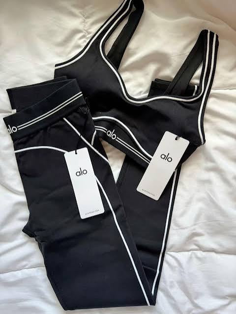 Alo Women’s Yoga Set ( Black)
